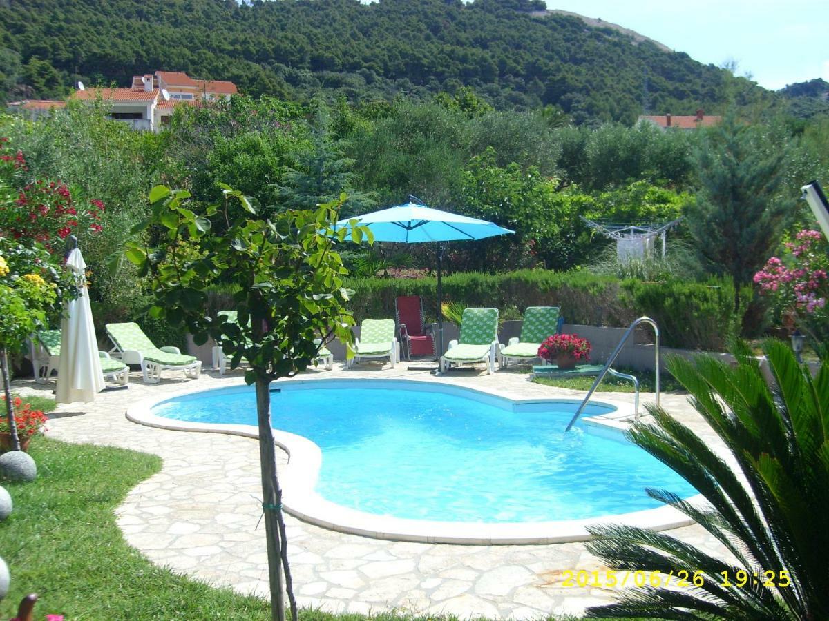 Apartments Bosiljka Раб Екстер'єр фото